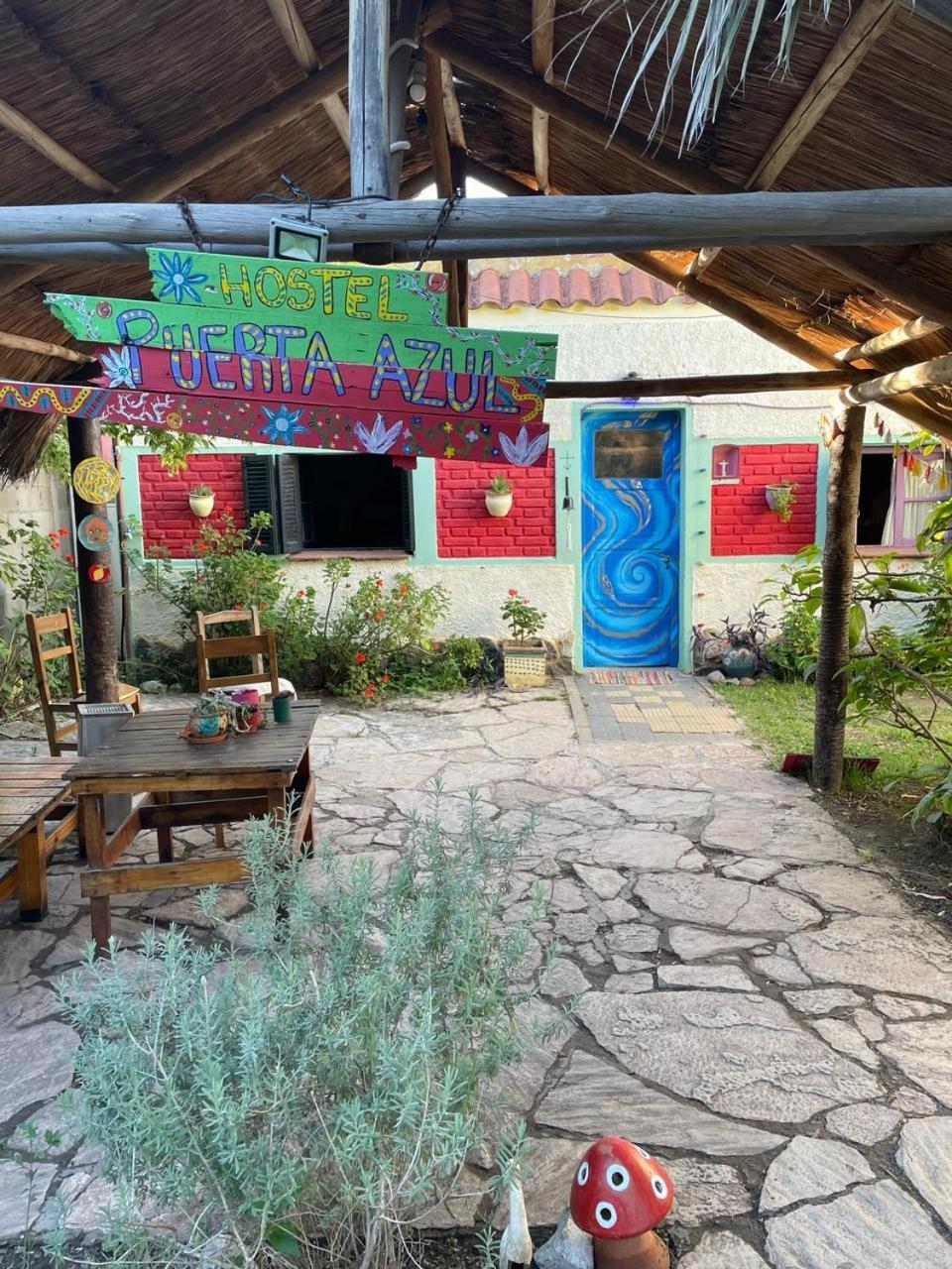 Puerta Azul Hostel カピージャ・デル・モンテ エクステリア 写真