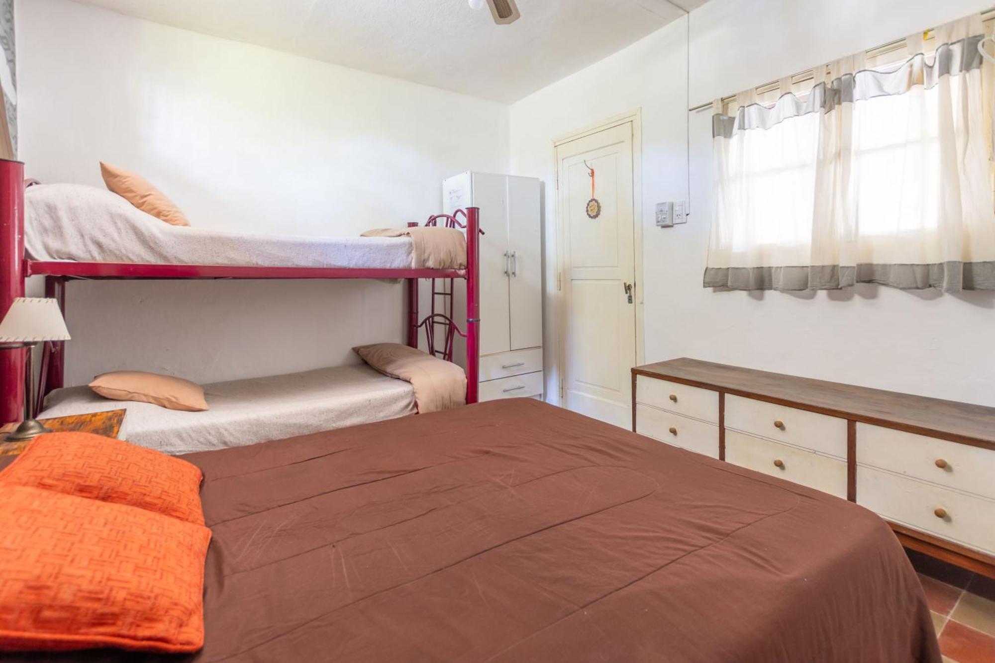 Puerta Azul Hostel カピージャ・デル・モンテ エクステリア 写真
