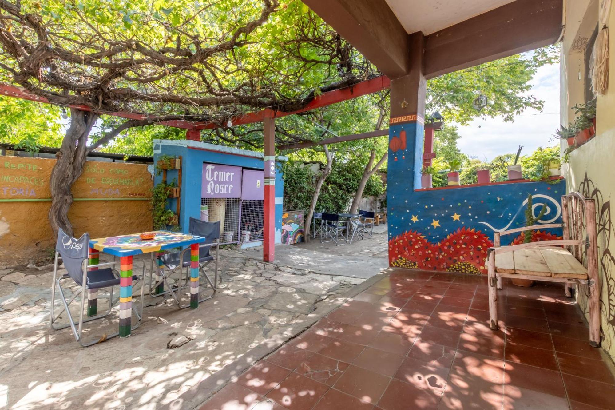 Puerta Azul Hostel カピージャ・デル・モンテ エクステリア 写真